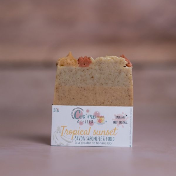 Savon Tropical sunset, saponifié à froid à la poudre de banane bio - Savonnerie artisanale Cos'mo Atelier - Jura 39