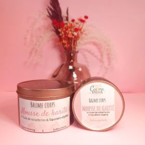 Mousse de karité. Baume nourrissant hydratant pour le corps au beurre de karité bio. Crème karité bio. Savonnerie artisanale Cos'mo Atelier.