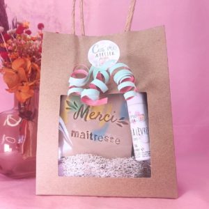 Coffret personnalisé - Cadeau fin d'année - merci maîtresse maître nounou atsem - Savonnerie artisanale Cos'mo Atelier - Jura (39)