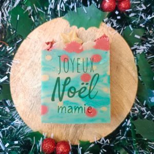 Savon de Noël personnalisé - cadeau de Noël personnalisé - savon naturel saponifié à froid - Savonnerie artisanale Cos'mo Atelier - Jura (39)